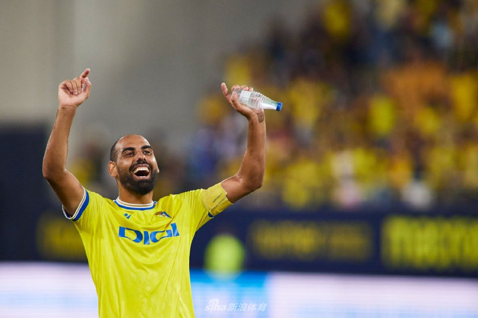 不少海外评 不少海外评