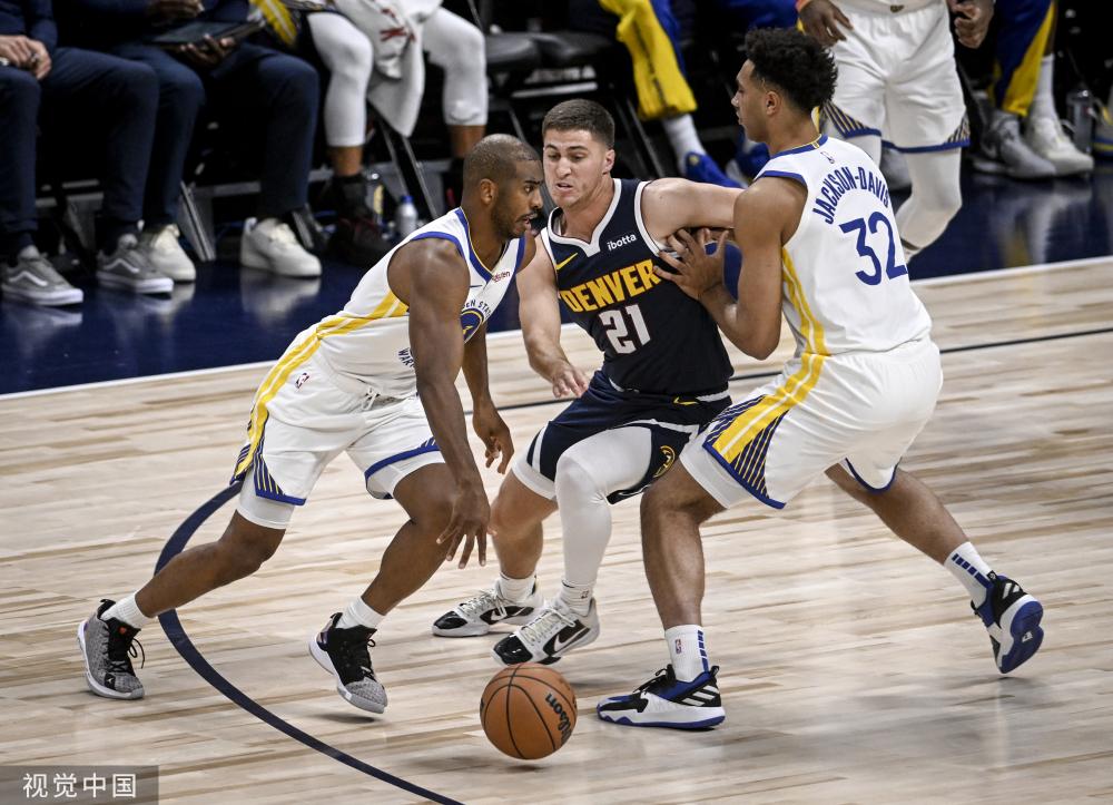 现出极强的 现出极强的