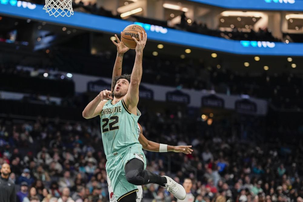 也给其他球 也给其他球